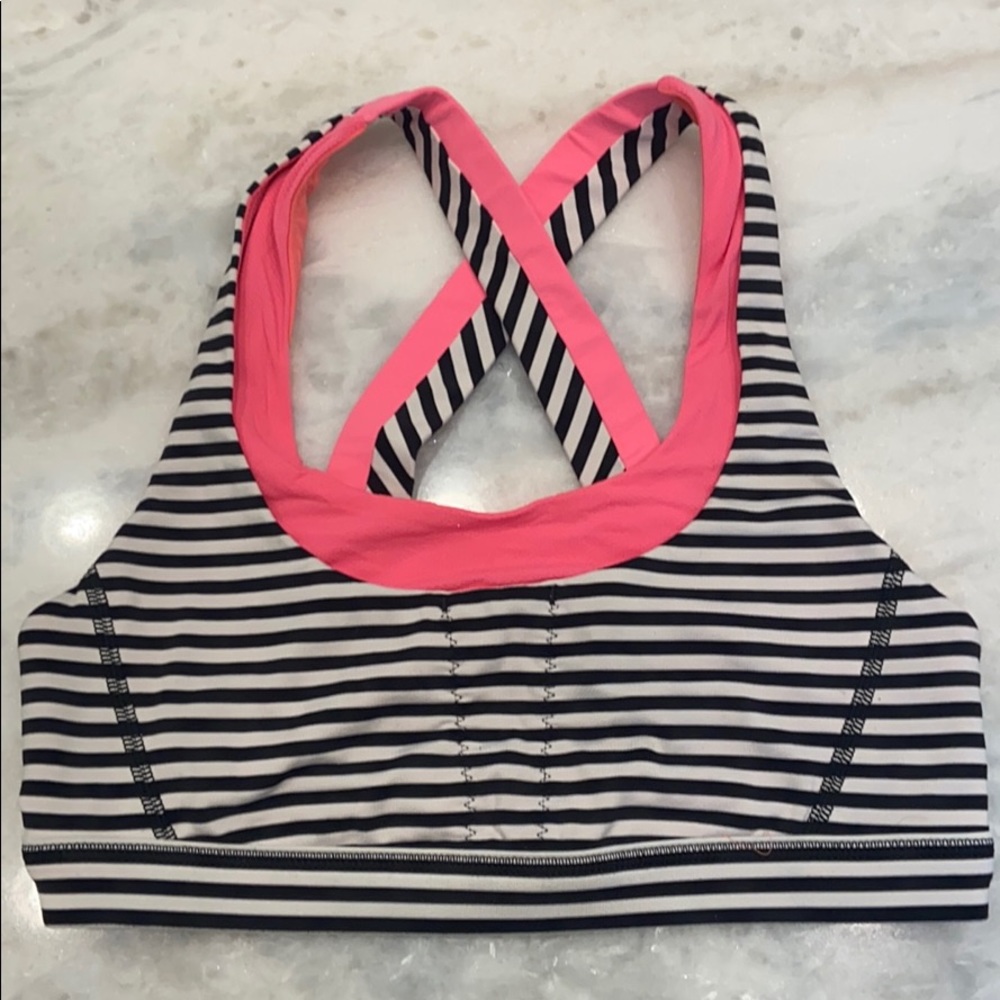 Lululemon sports bra size 6